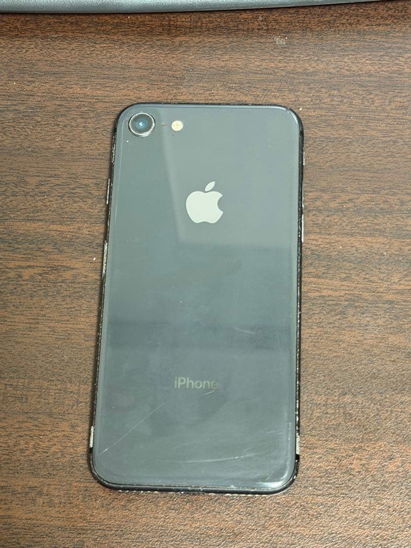 iPhone 8 64GB スペースグレイ