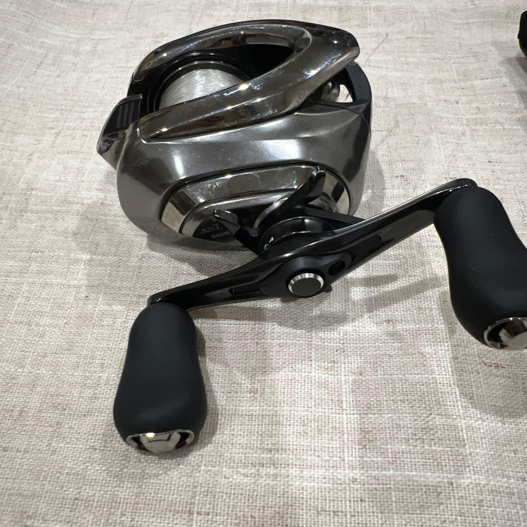 ANTARES DC HGベイトリール ダブルハンドル 収納バッグ付き ②