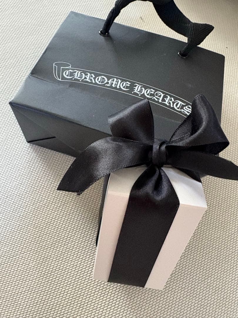 新品未開封　CHROME HEARTS ロールオンパフューム +33+ 6ml