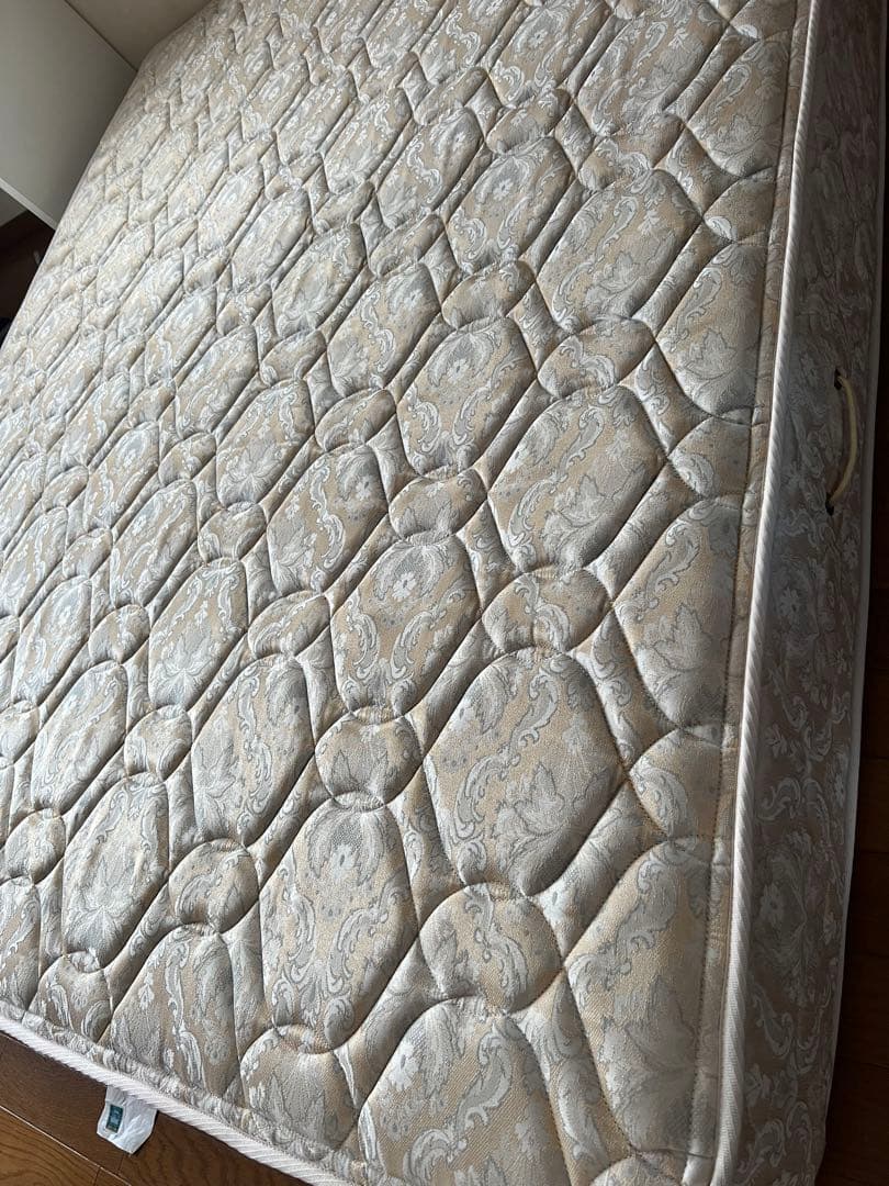 シモンズ クイーンサイズ