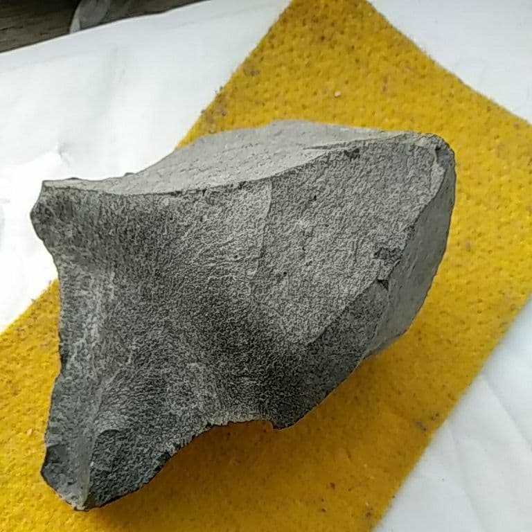 握り鎚　出土石器　旧石器時代　縄文時代　サヌカイト　　184