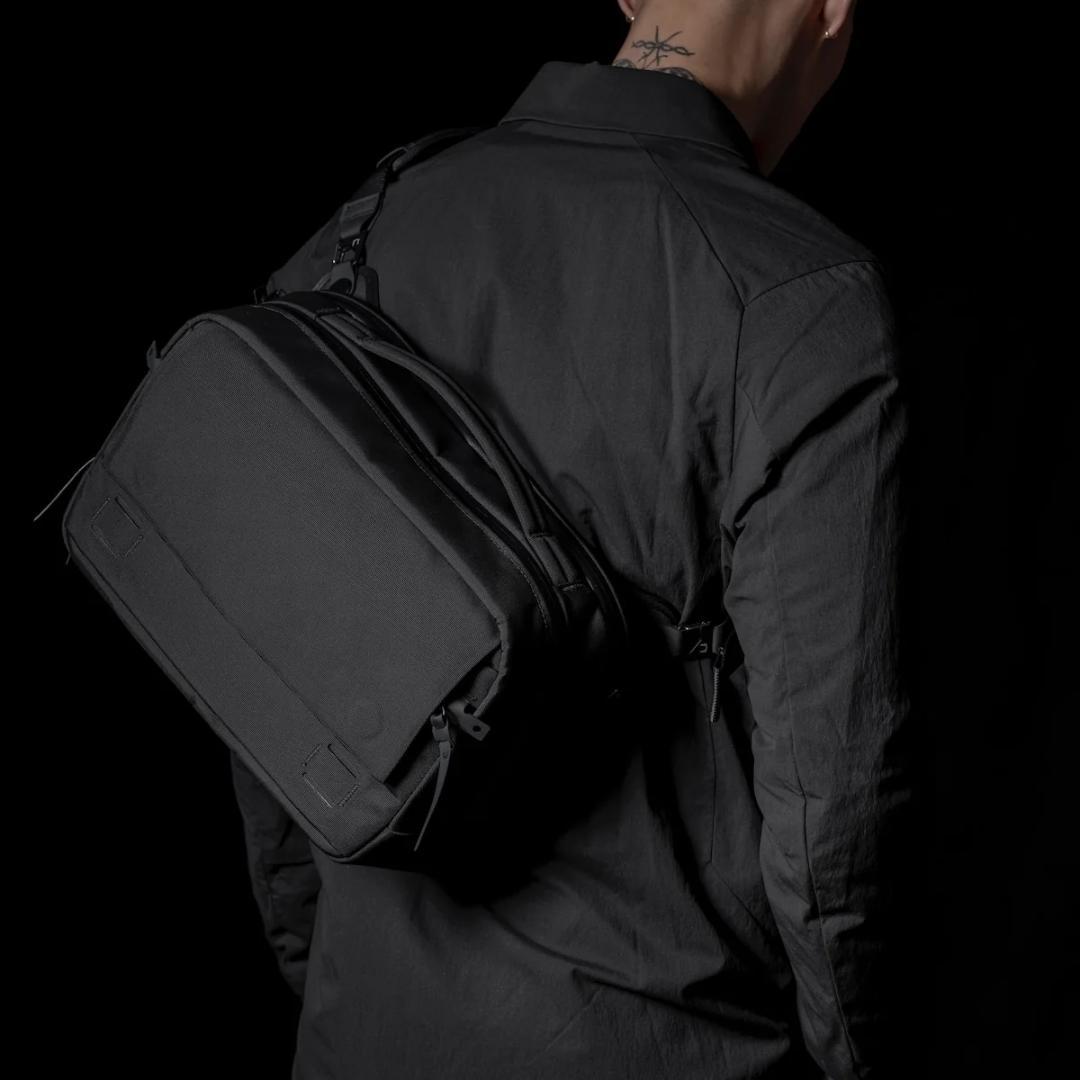 か*い様 【新品未使用】 Black Ember GRIP SLING 12