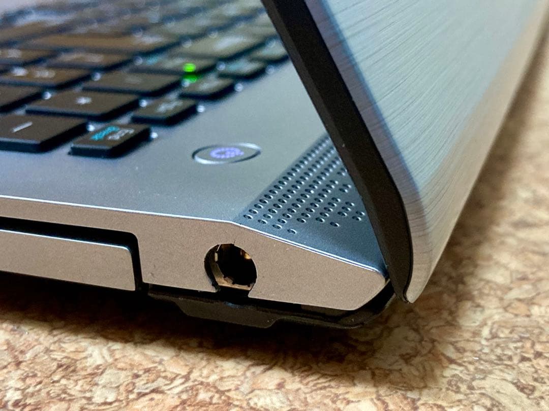 ノートパソコン マウス m-BookN500SD-M2SH2 Corei7 ja