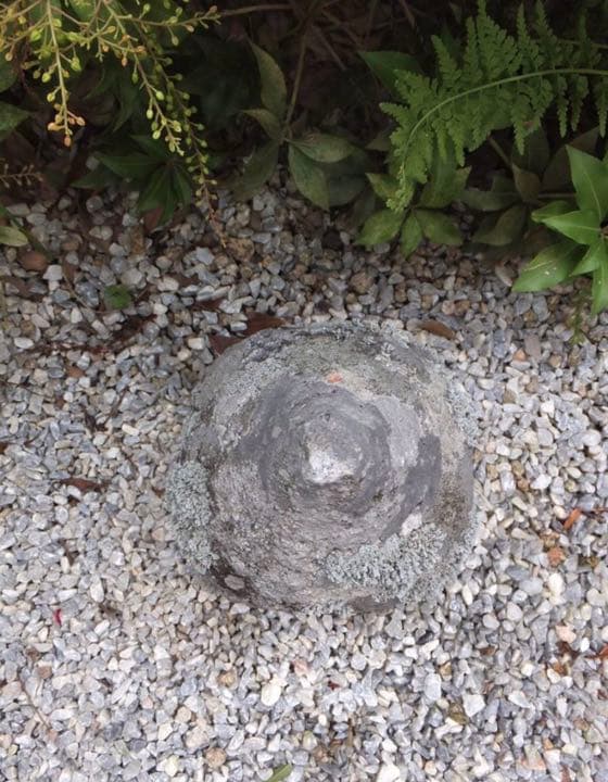 【苔むした古い宝珠・関守石・オブジェ】庭石箱庭苔鉢造園ガーデニングオーナメント