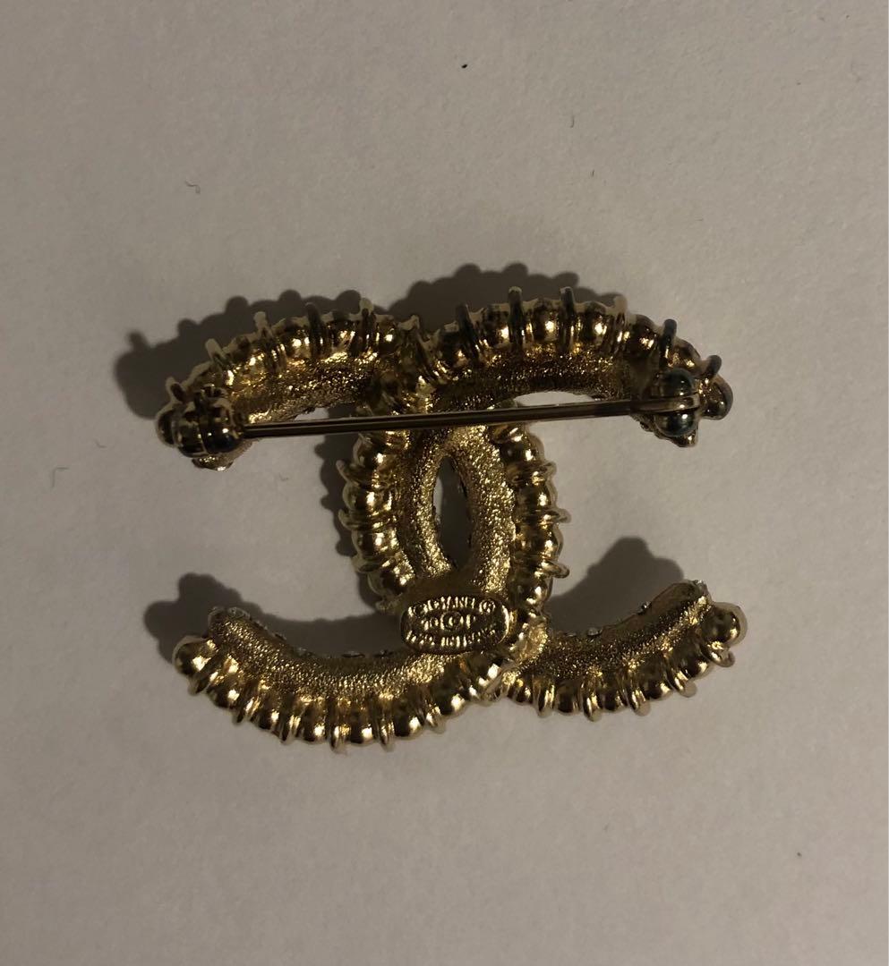 CHANEL CCロゴブローチ クリスタル装飾