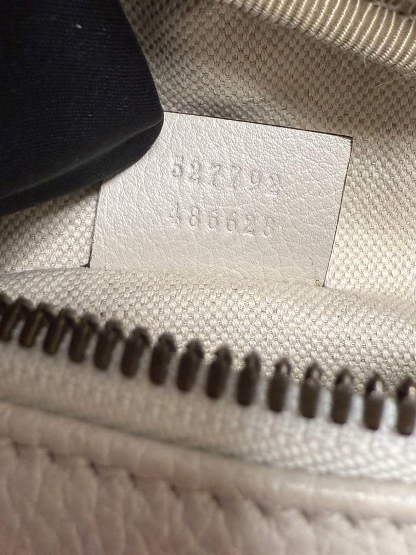 GUCCI ボディバッグ ホワイト