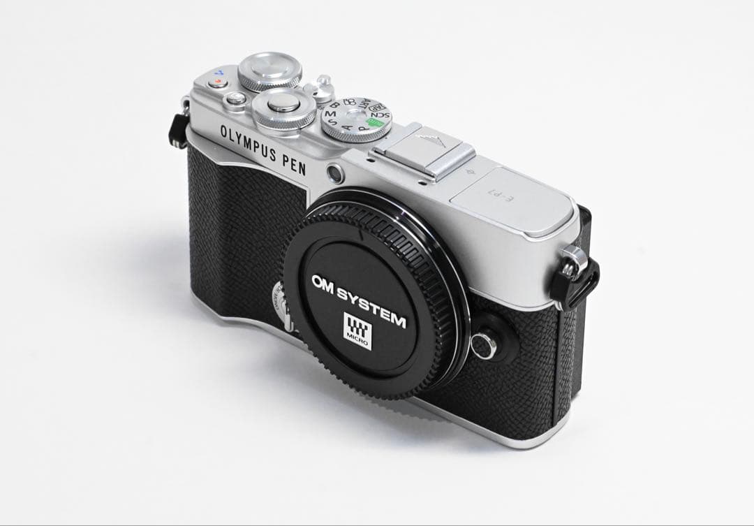 【新品同様】OM SYSTEM PEN E-P7 EZダブルズームキットブラック