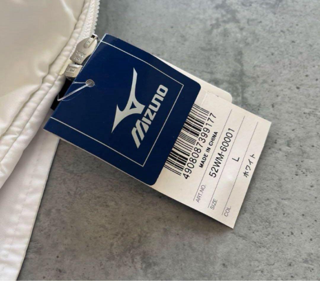 新品タグ付き✨ミズノ　mizuno ベンチコート　白　ホワイト 刺繍マーク L