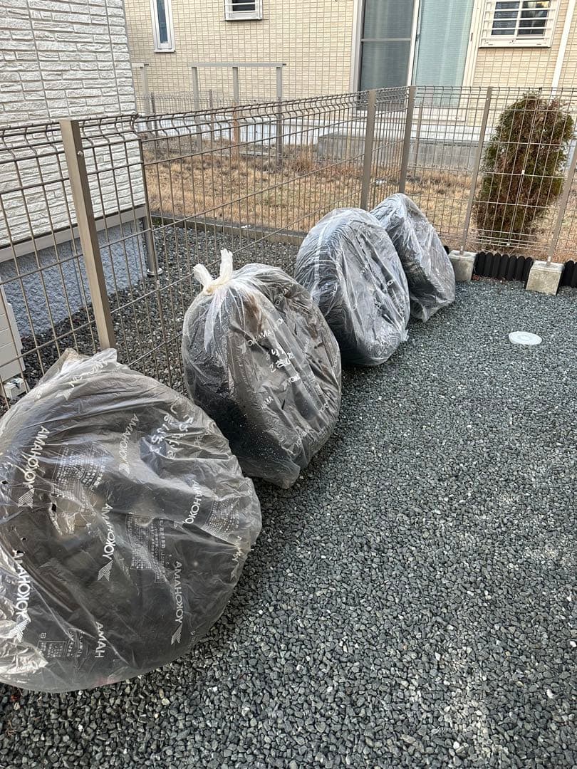 【サム】ベルランゴ／リフター　スタッドレスタイヤ215/60R17 4本