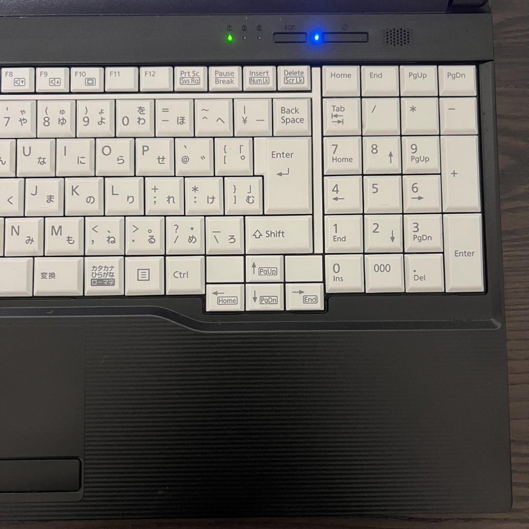 富士通 LIFEBOOK✨SSD256GB☆10世代Core i3☆メモリ8GB