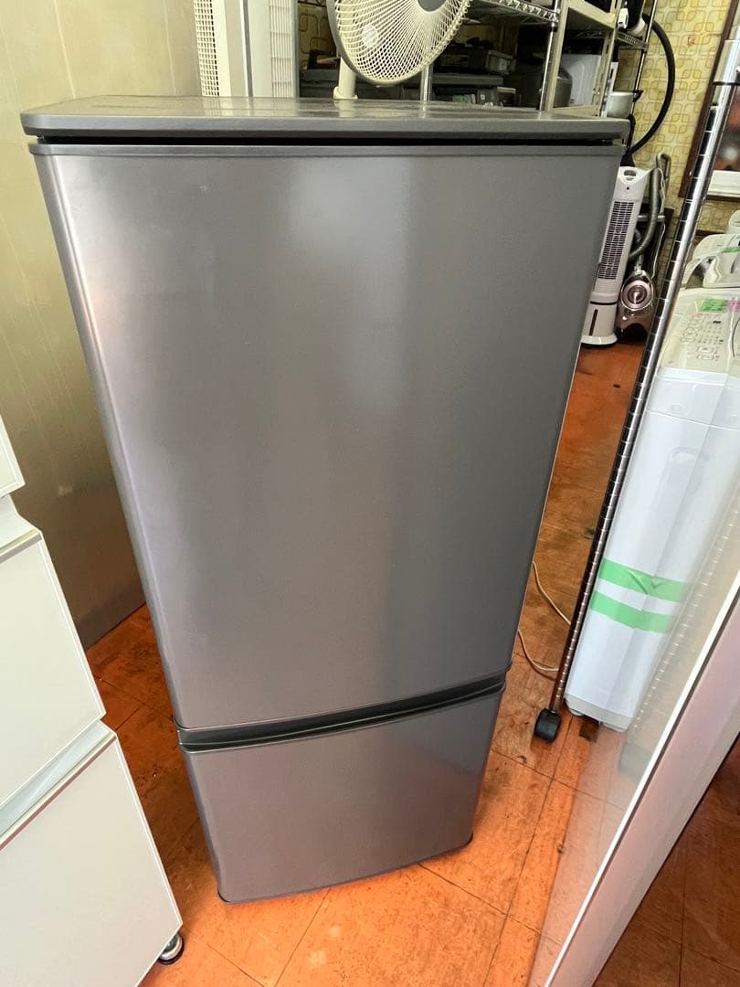冷蔵庫三菱22年146L一人暮らし用2ドア右開き送料無料