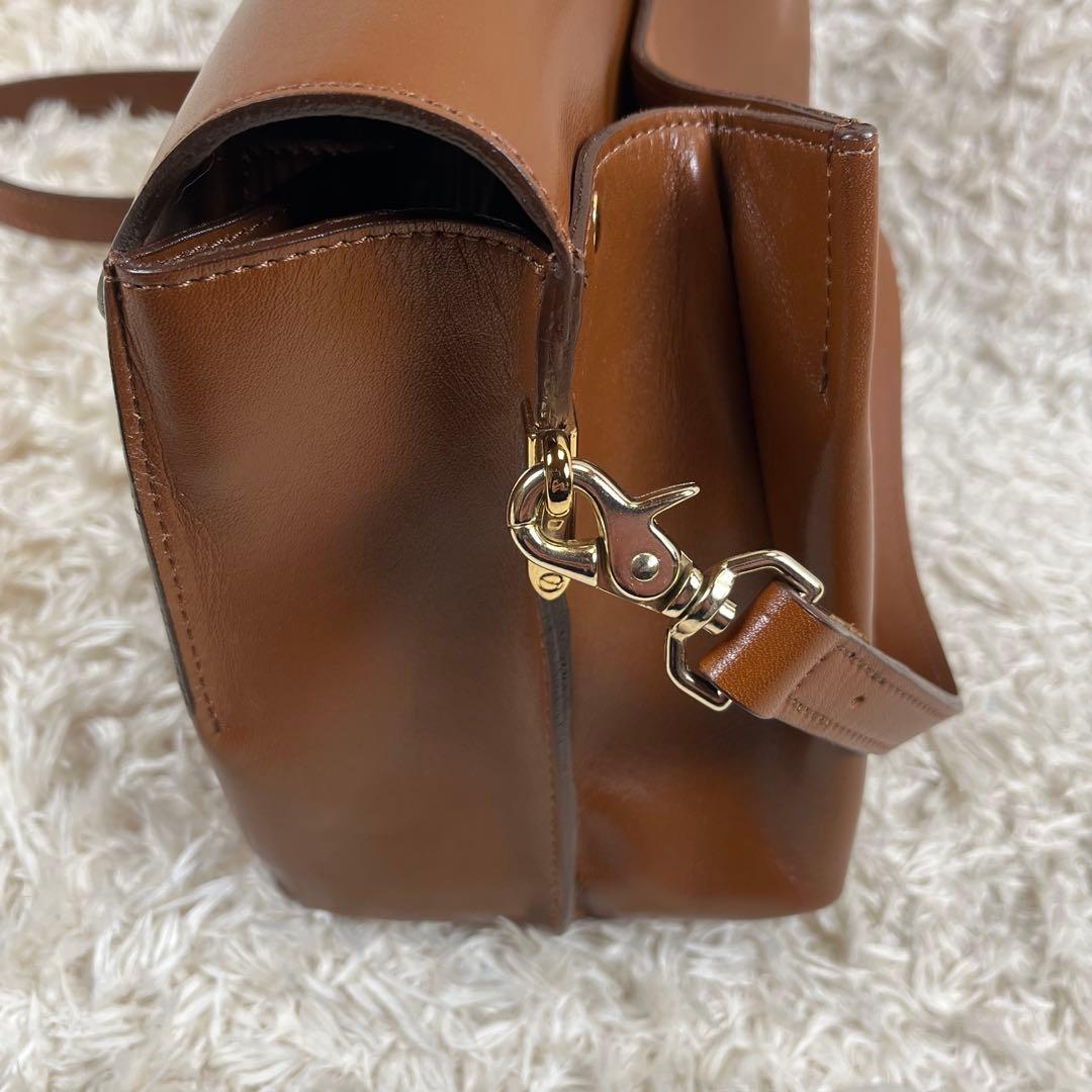 Her Schedule バースケジュール レザー ショルダーバッグ ブラウン