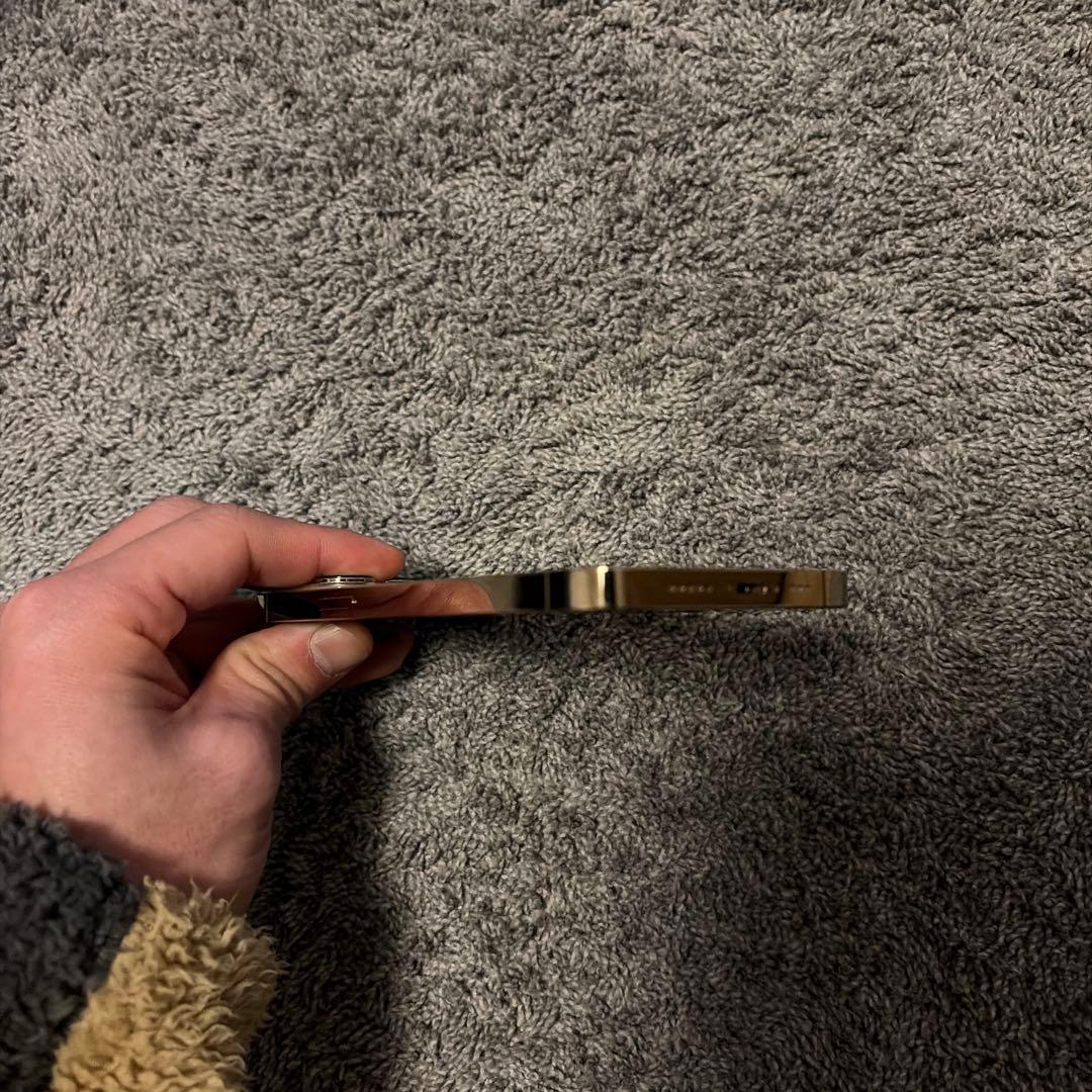 D&D　Apple iPhone 13 Pro 256GB ゴールド 本体