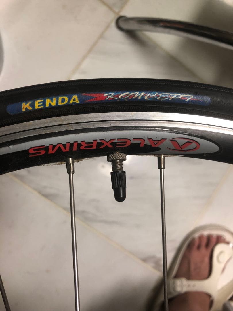 3点セット　前輪後輪＋サドル　ロードバイク　自転車　ALEXRIMS KENDA