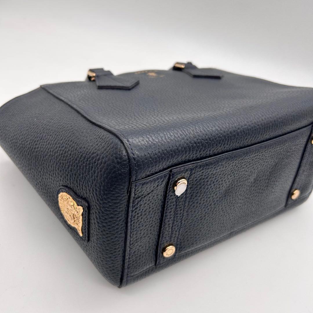 未使用　A.D.M.J　ショルダーバッグ　レザー　濃紺色　ロゴ　自立　斜め掛け◎