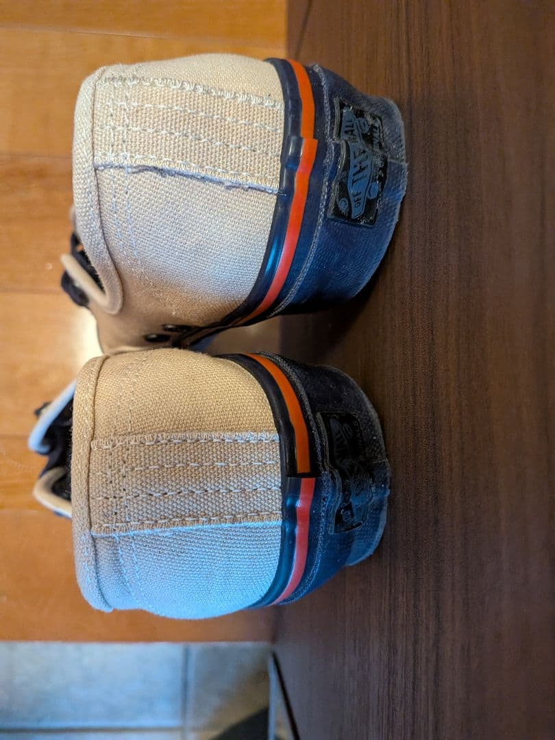 VANS ベージュ スニーカー