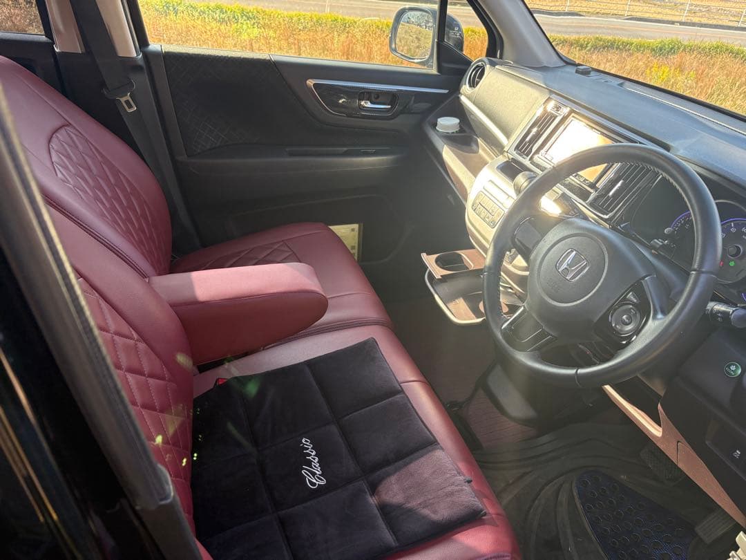 Honda N-WGN Custom ブラック　特別仕様車