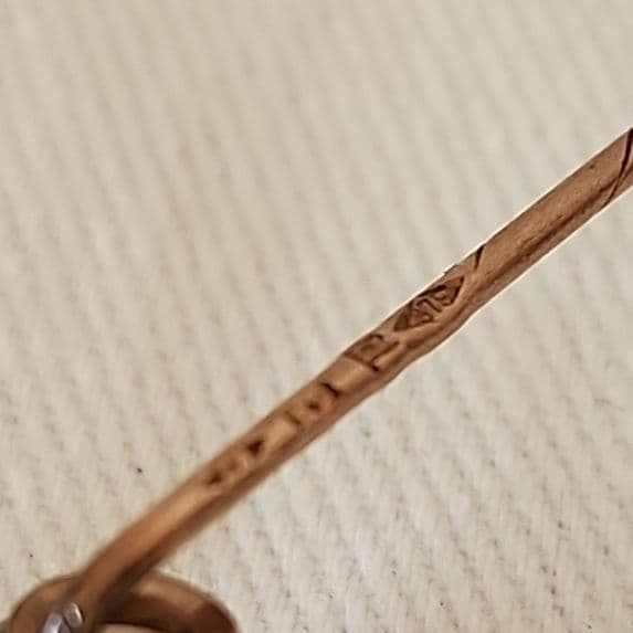 イギリスアンティーク　パールつきスティックピン9金　ヴィクトリア時代