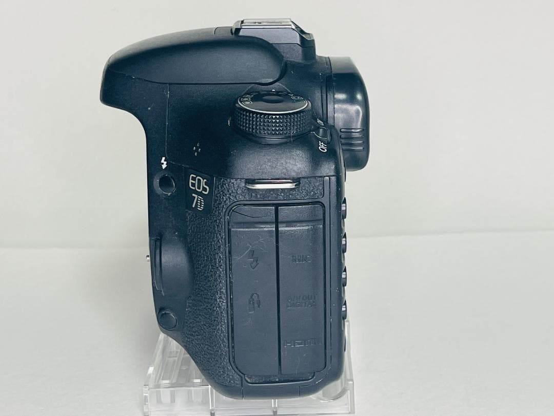 Canon キヤノン EOS 7D デジタル一眼レフ カメラ 動作未確認