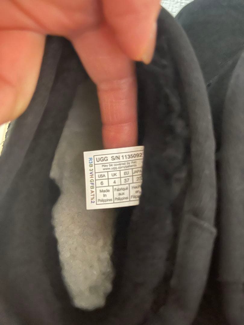 UGG Classic Ultra Mini Platform 黒２３cm