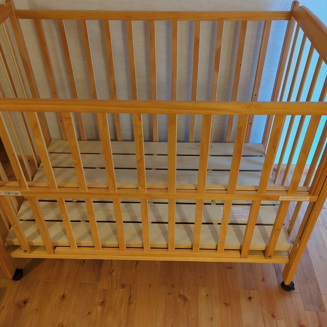 木製ベビーベッド 70x120 cm キャスター付き