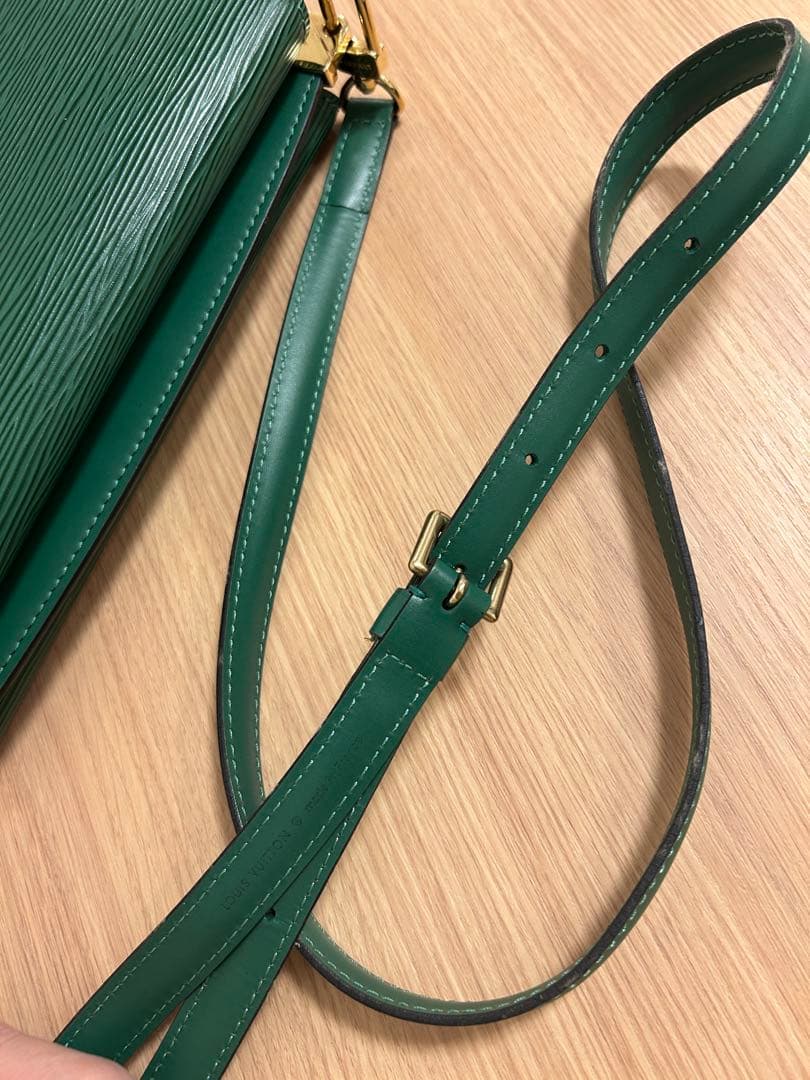 ひ*こ様 ルイヴィトン ショルダーバッグ エピ グルネル ヴィトン