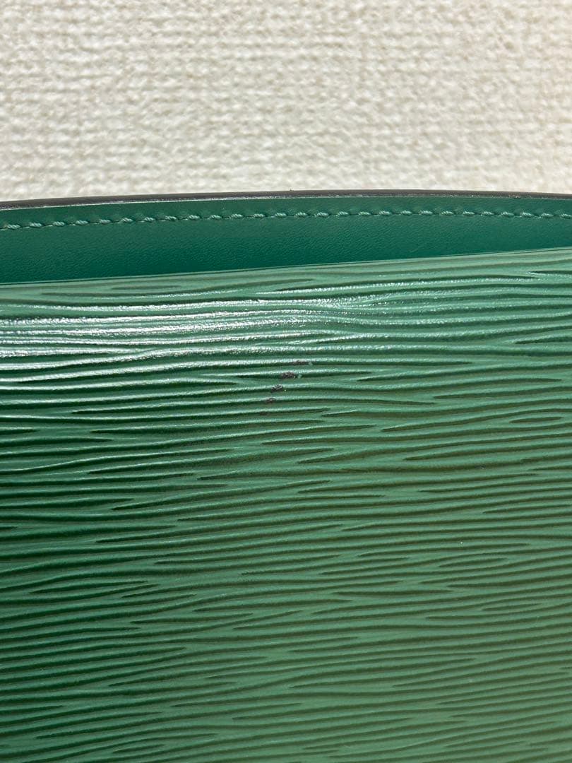 ひ*こ様 ルイヴィトン ショルダーバッグ エピ グルネル ヴィトン