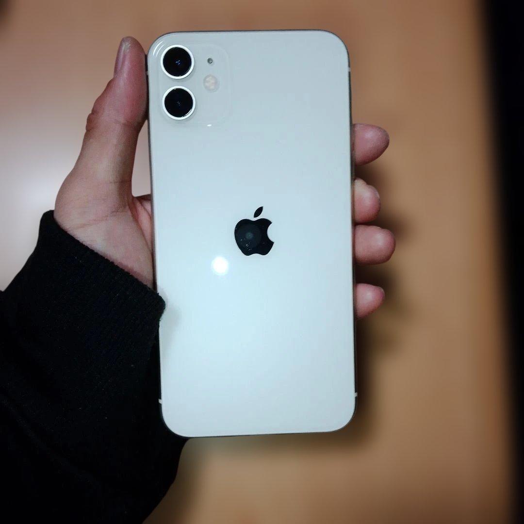 Apple iPhone 11ホワイト 本体