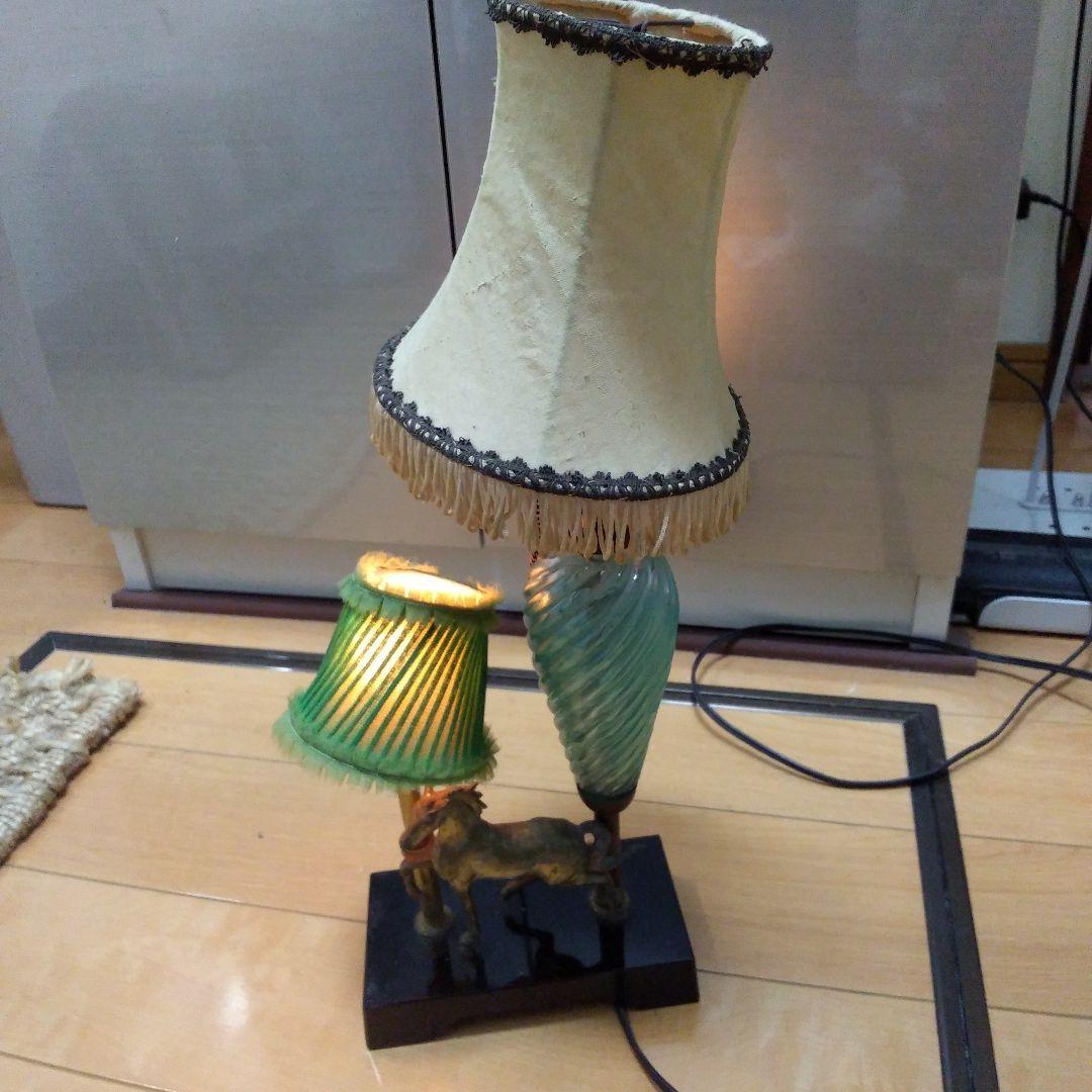 レア-蔵出し昭和レトロ、馬の金属フィギュア付きアンティーク卓上ライト