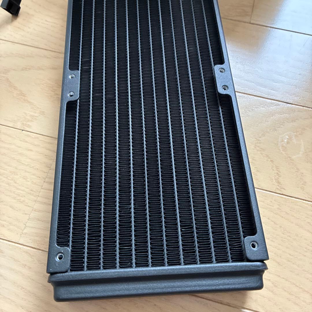 MSI RTX 4090 ヒートシンク　ファン　バックプレート　LED 水冷