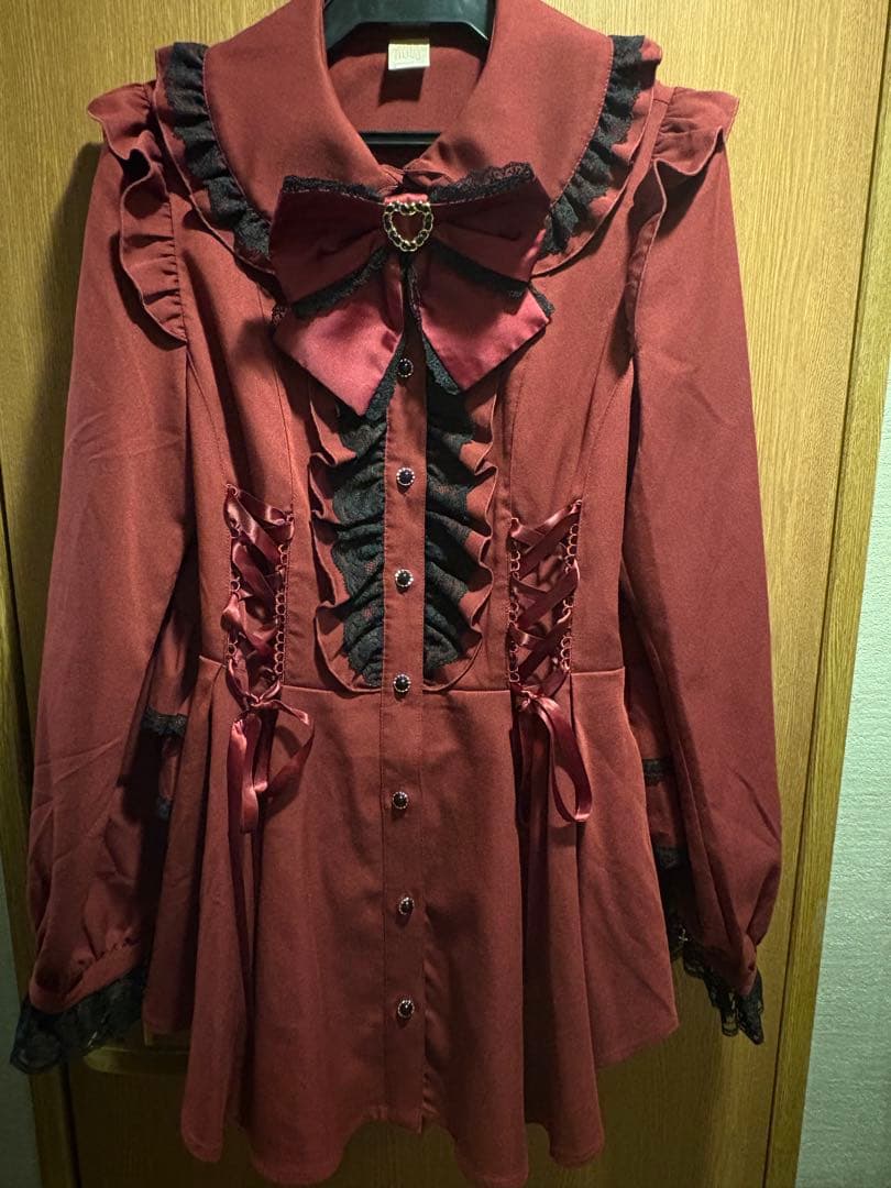 【匿名発送】 サイドアップヘムセットアップ ワイン