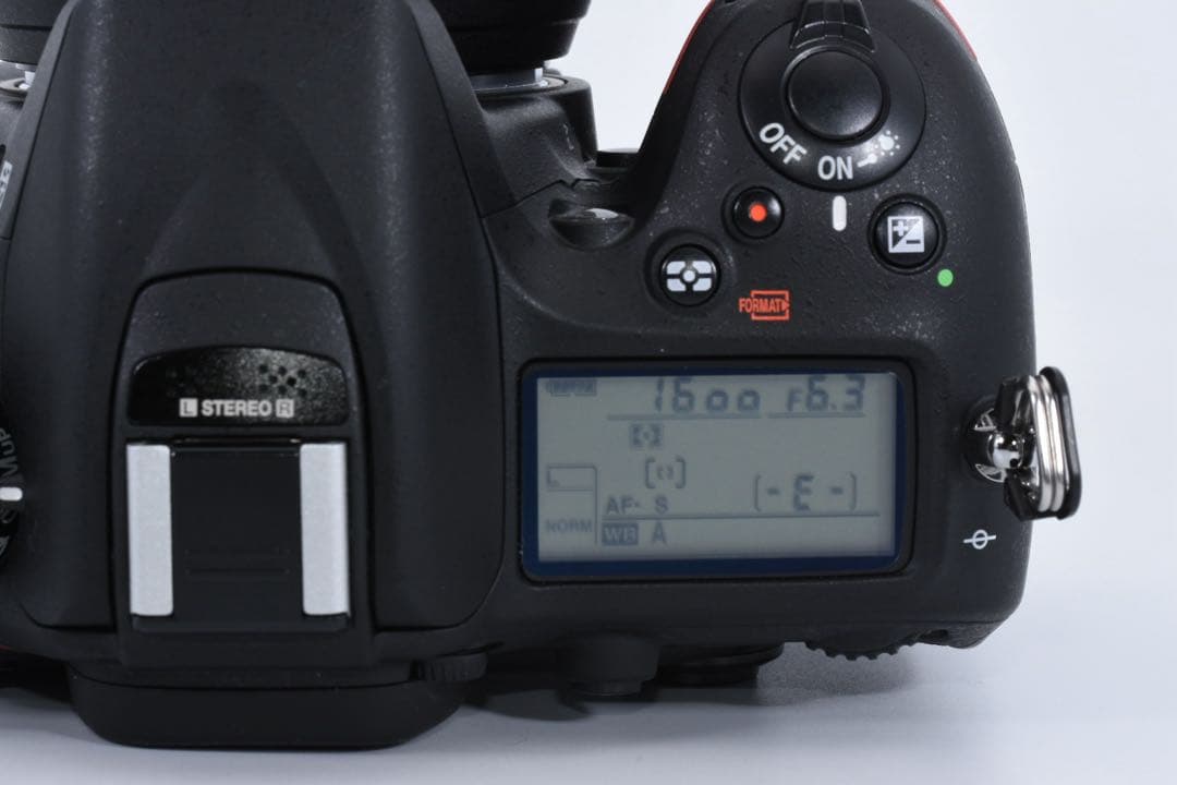 ニコン Nikon D7100➕18-135mmレンズ➕スマホ転送アダプター付き