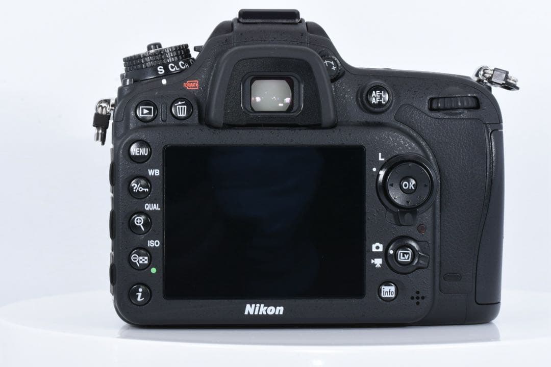 ニコン Nikon D7100➕18-135mmレンズ➕スマホ転送アダプター付き