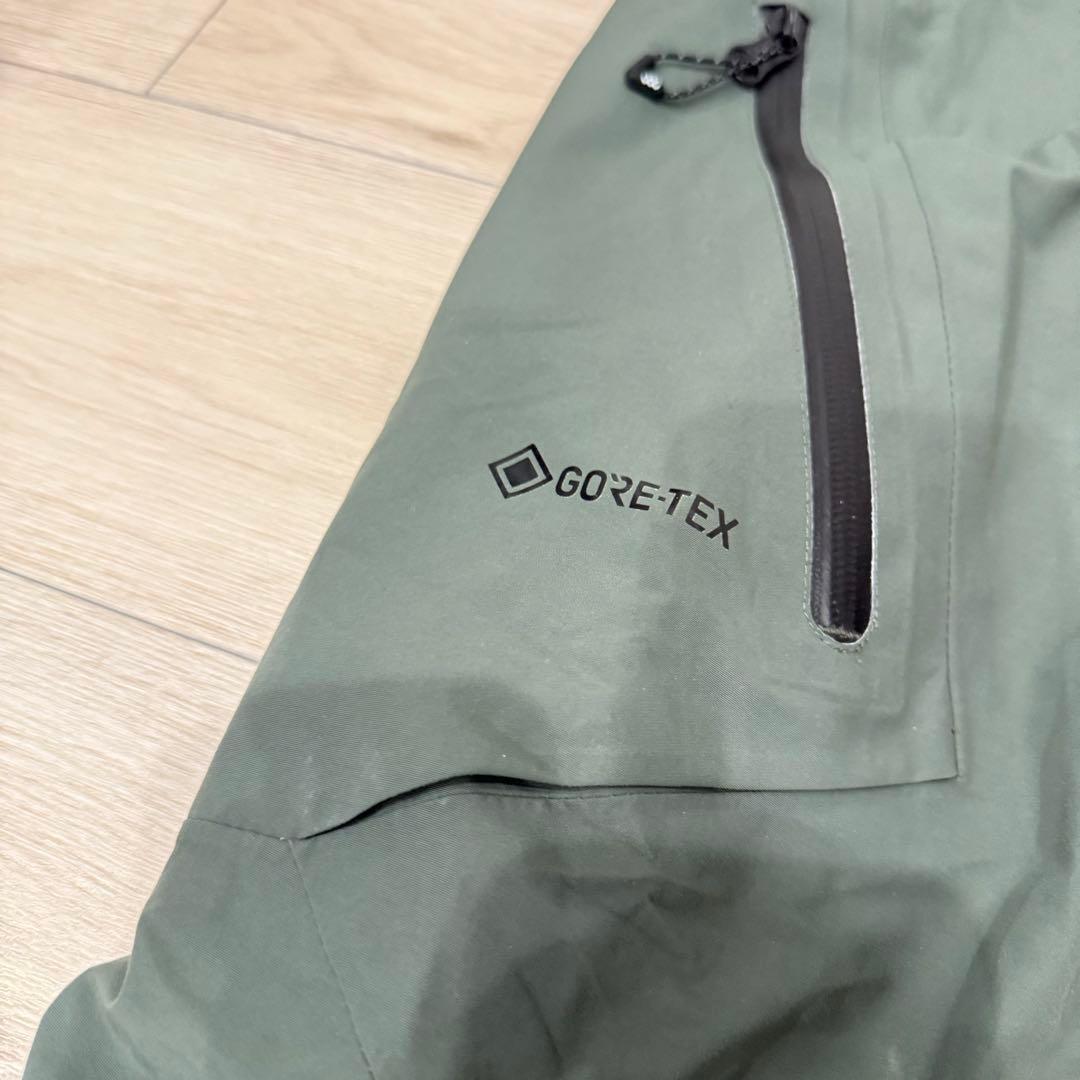 686 シックスエイトシックス GORE-TEX GT 24-25モデル　スノボ