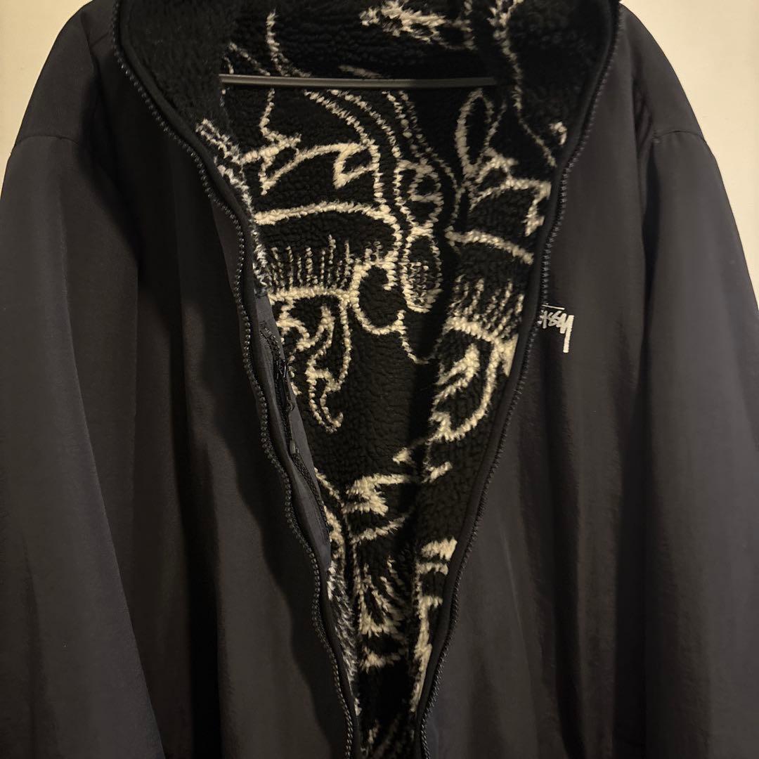 Stussy ブラックジャケット