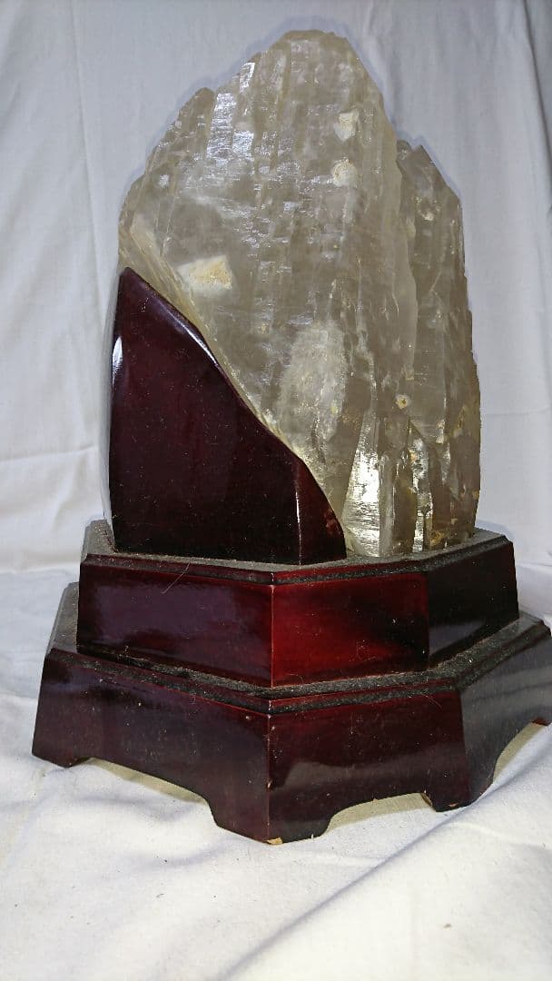 天然【水晶】原石・木台