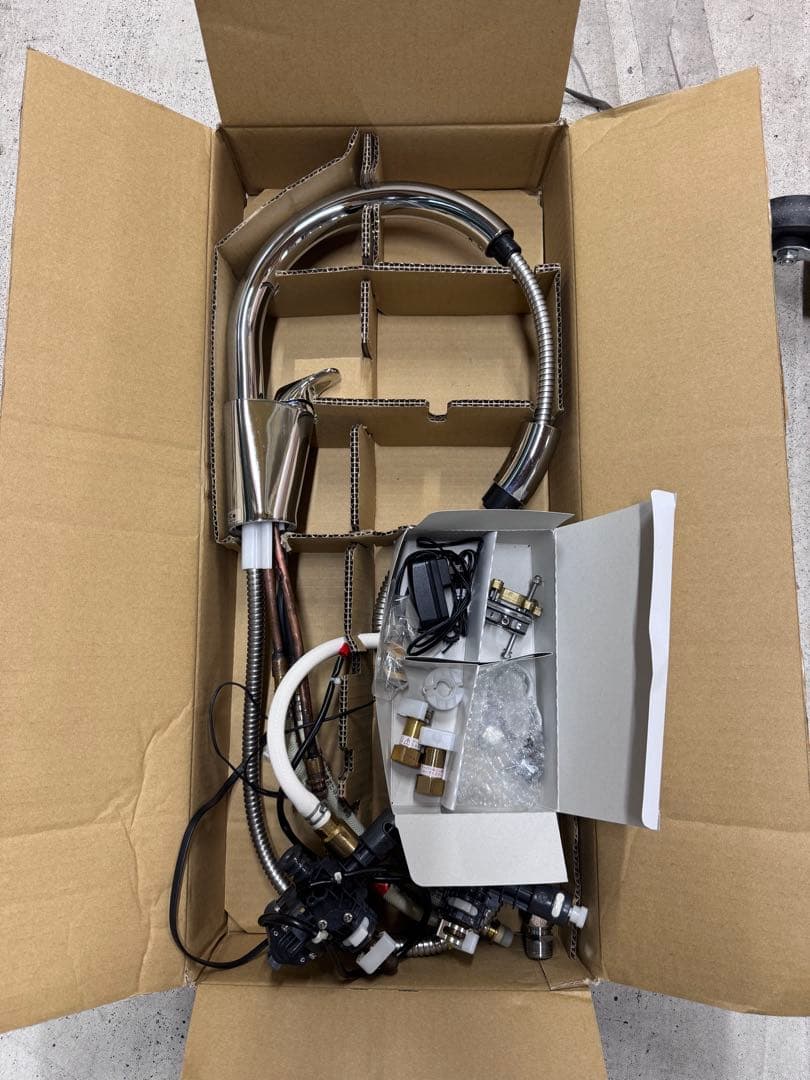 キッチン用タッチレス水栓　ナビッシュ（エコセンサー付）