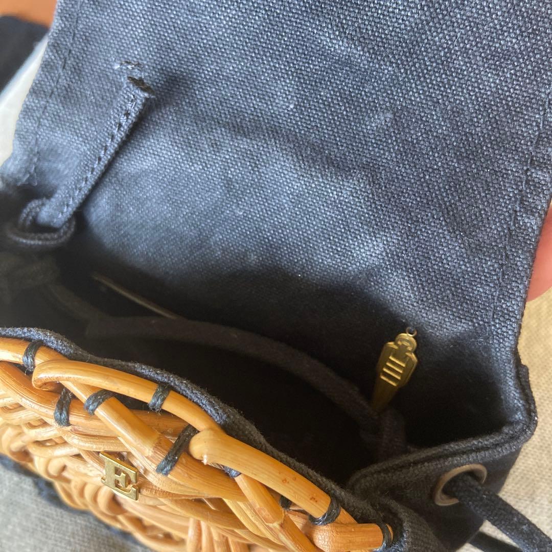 ebagos サークルショルダーバッグ　防水キャンバス　黒