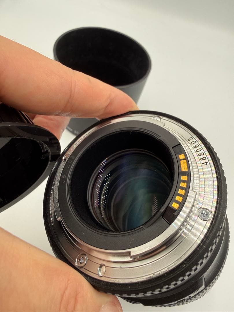 キャノン　マクロレンズ　EF 100mm 1:2.8 L IS USM