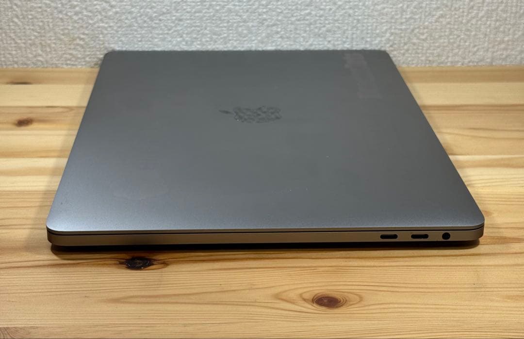 MacBook本体 MacBook Pro 13 2016 Touch Bar i5/16/500