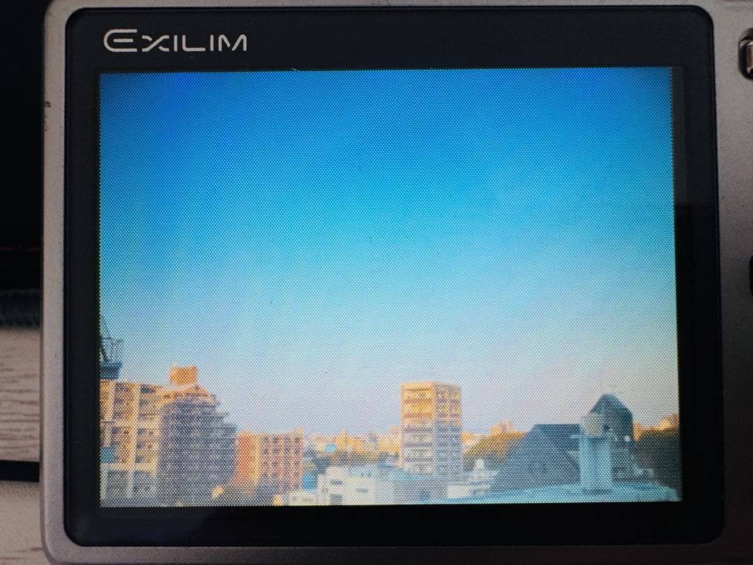 【動作確認済】カシオ EXILM EX-Z500 シルバー コンデジ 箱付