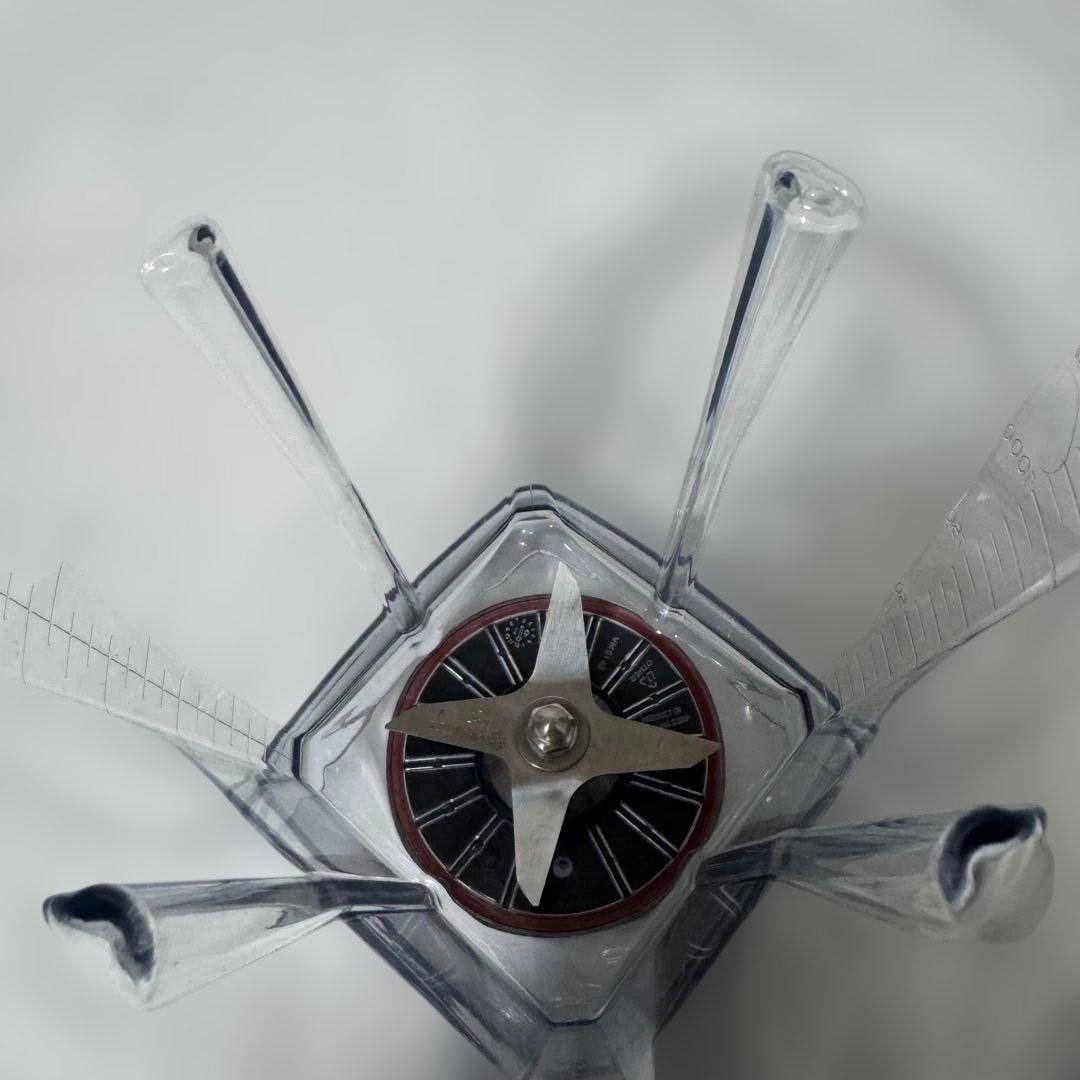 Vitamix バイタミックス ブレンダー ジューサー VM0111