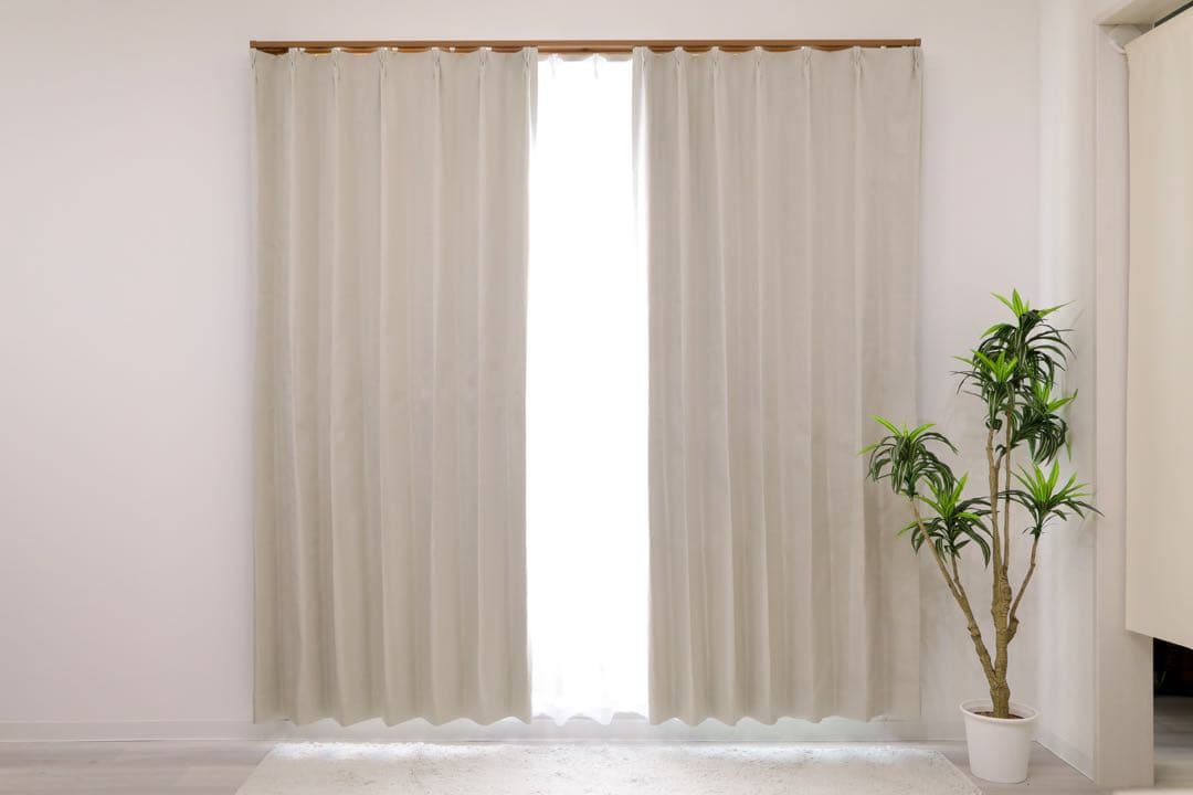 Tちゃん　完全遮光カーテン、レースカーテン