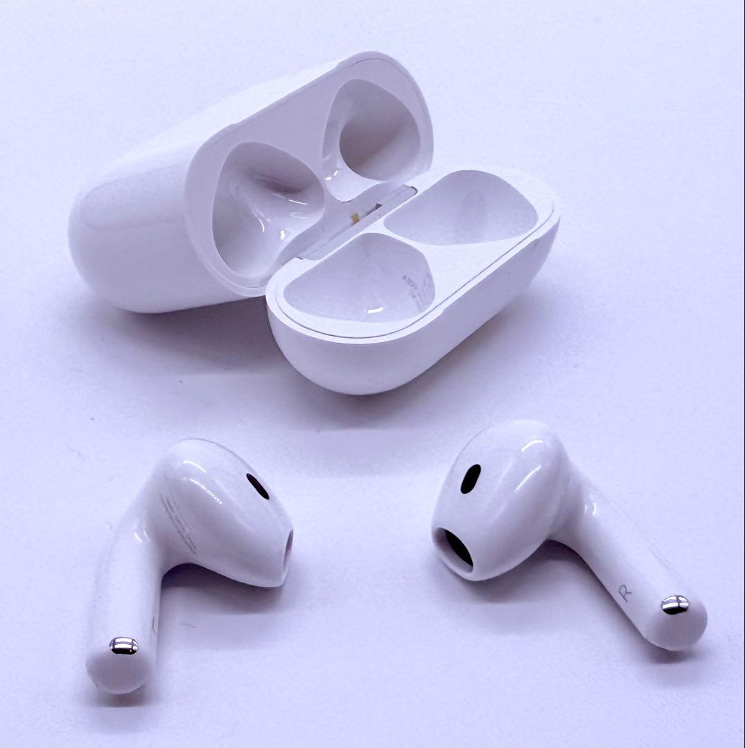 【中古】Apple AirPods 4 アクティブノイズ キャンセリング搭載