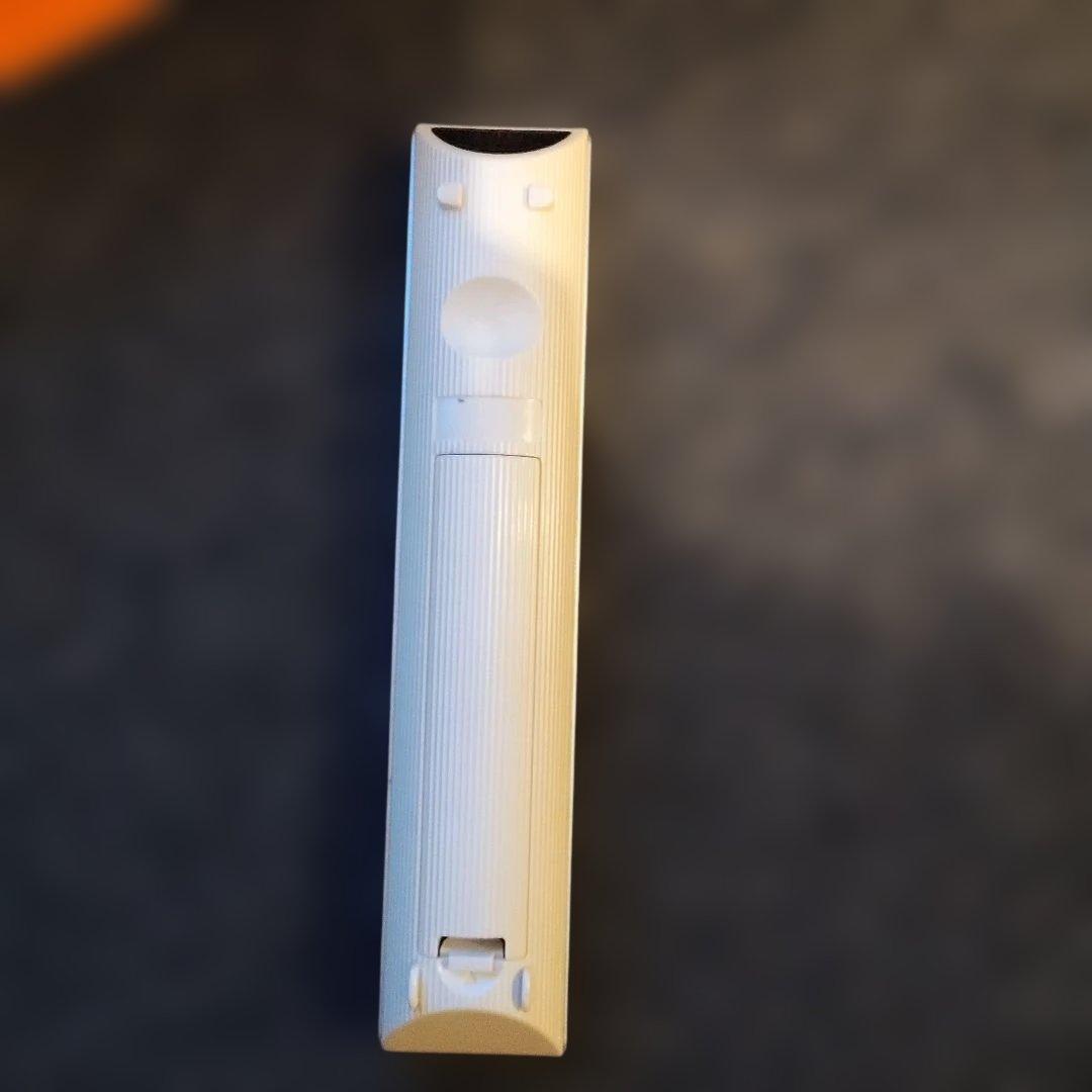 SONY BRAVIA 液晶テレビ オレンジ/ホワイト　16V