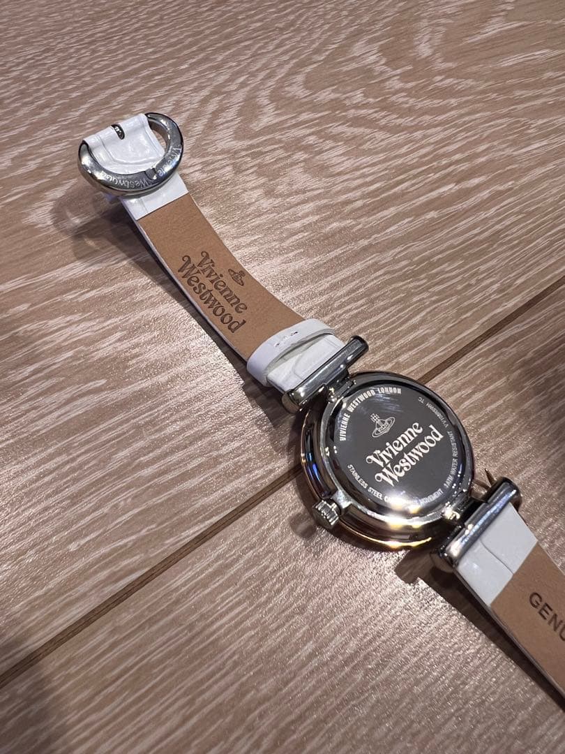 未使用　Vivienne Westwood 時計