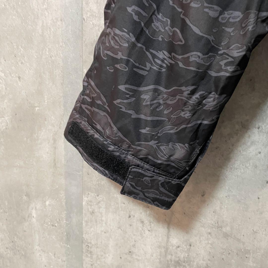 Burtonバートンスキーウェアスノーボードジャケットパーカー黒ブラック迷彩希少