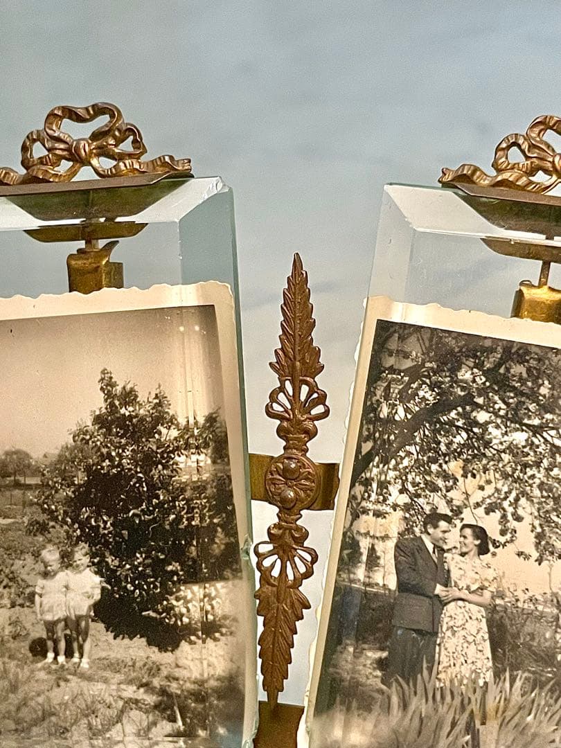 希少　３連　19世紀　フランス　アンティーク 写真立て　フレーム 真鍮　リボン