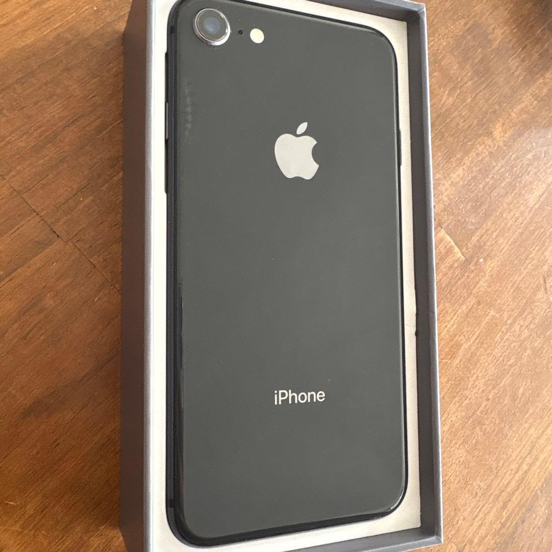 美品iPhone 8 64G SIMフリー