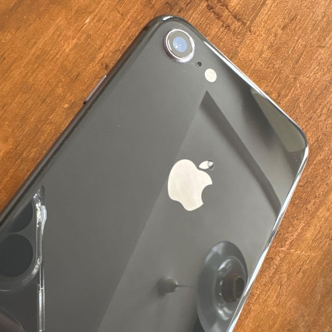 美品iPhone 8 64G SIMフリー